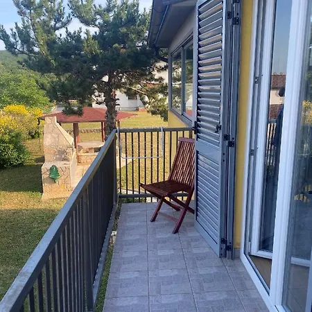 Villa Una Apartments アパート