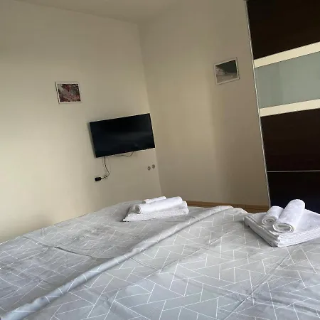 Villa Una Apartments * ラビン