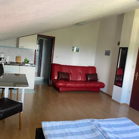 Villa Una Apartments * ラビン