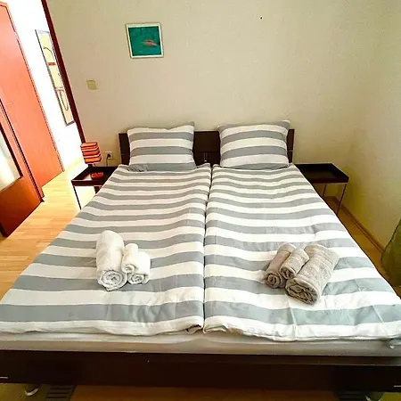 Villa Una Apartments アパート ラビン