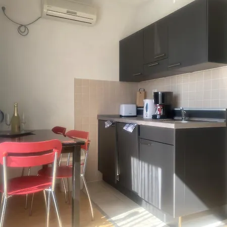 Villa Una Apartments * ラビン