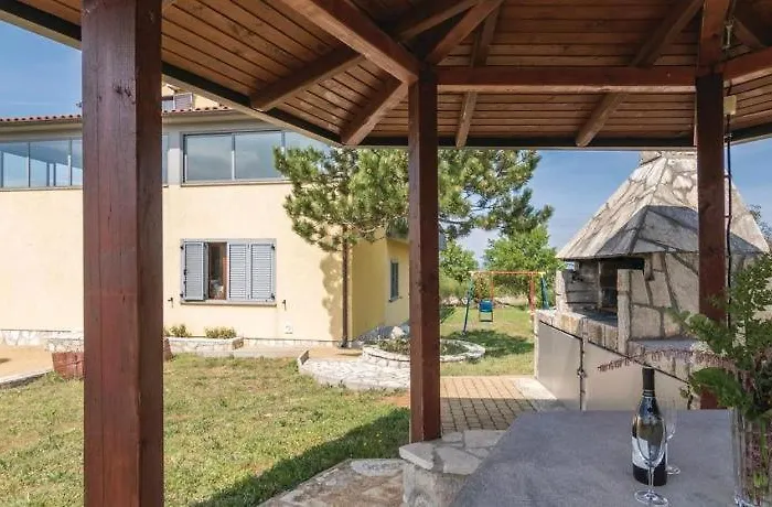 Villa Una Apartments *