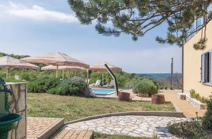 Villa Una Apartments *