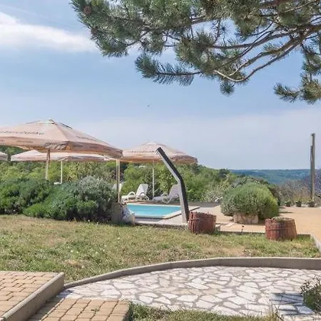 Villa Una Apartments *